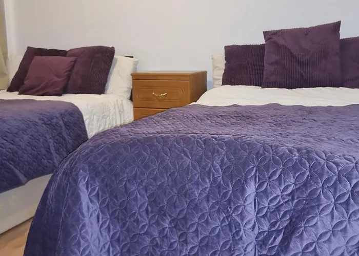 4-Bed Apartment In Central London